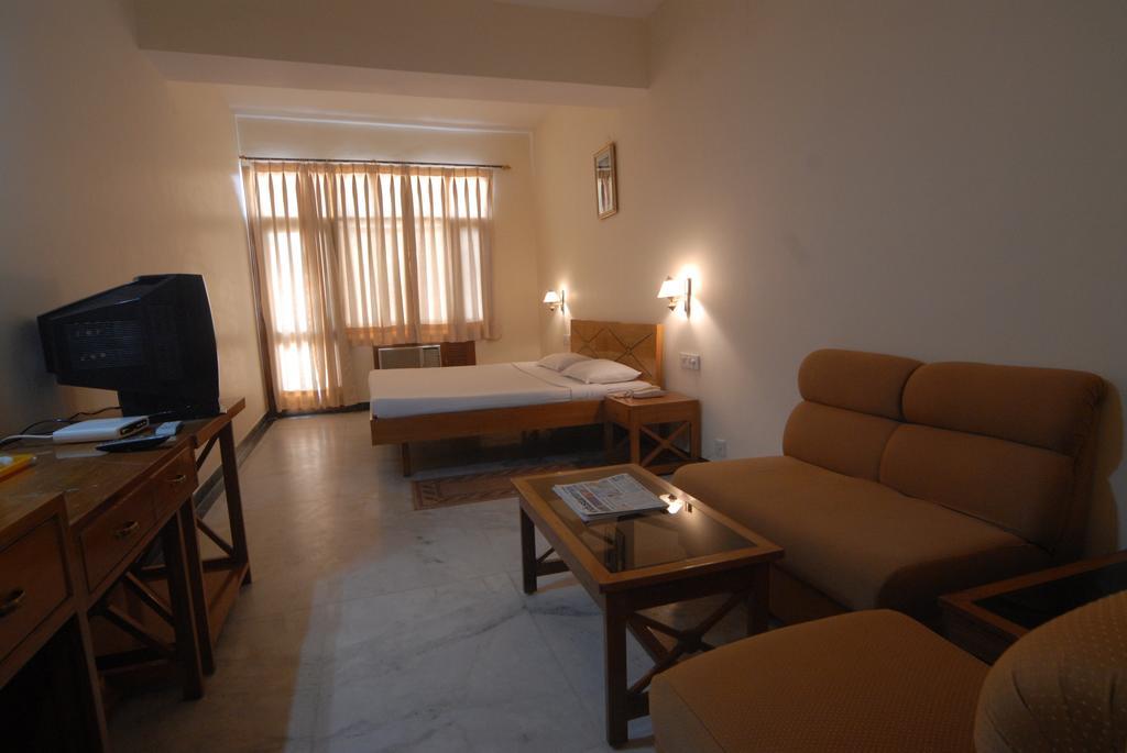 The Komfort Inn Chandigarh Room photo