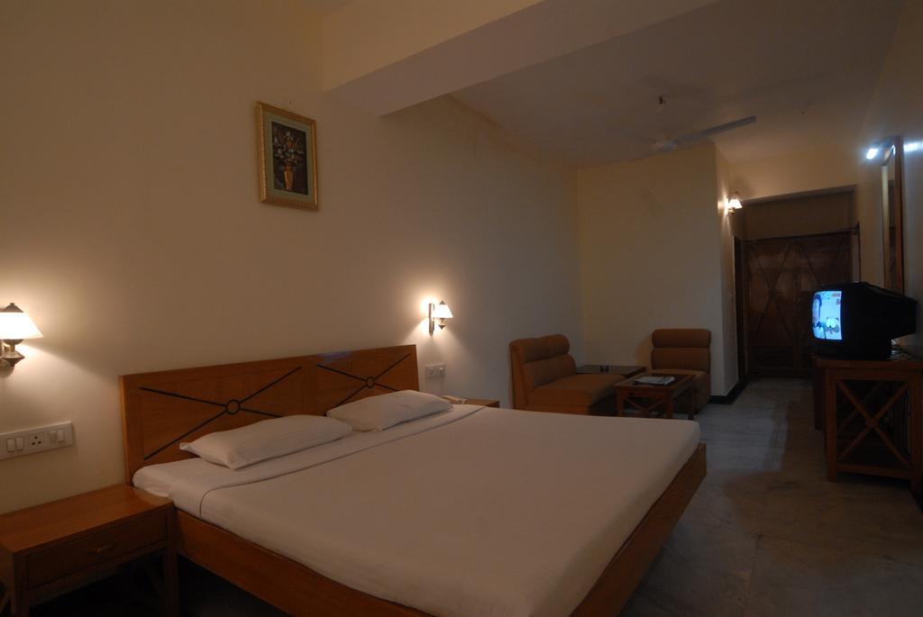 The Komfort Inn Chandigarh Room photo
