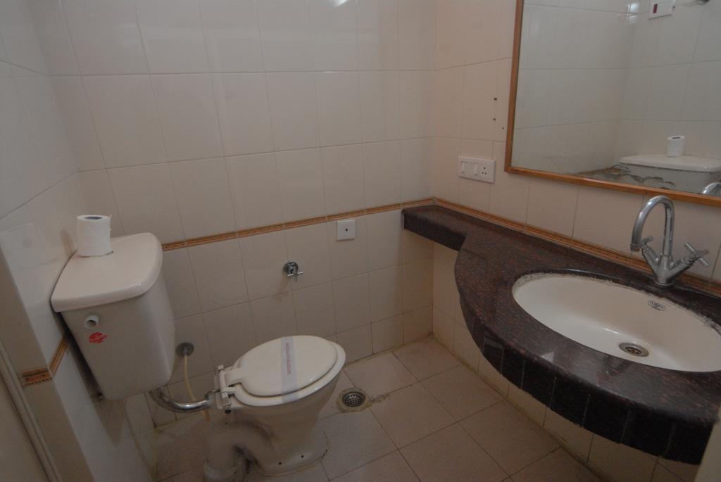 The Komfort Inn Chandigarh Room photo